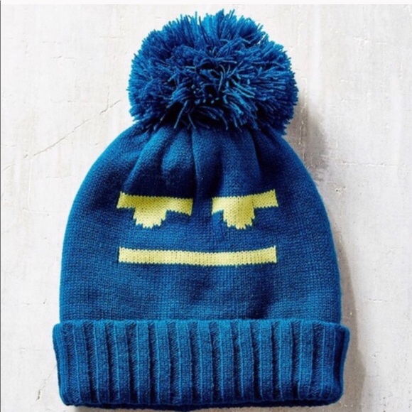 Silence + Noise Grumpy Face Hat Urban Outfitters - Picture 2 of 4